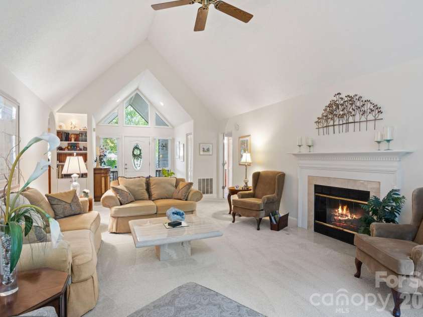 128 Forest View Drive, Flat Rock, NC 28731.  MLS# CAR4372565, YatesRealty ID 13861. 