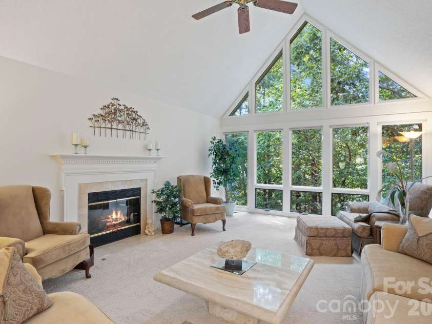 128 Forest View Drive, Flat Rock, NC 28731.  MLS# CAR4372565, YatesRealty ID 13861. 