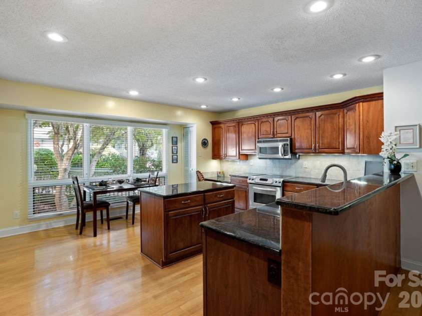 128 Forest View Drive, Flat Rock, NC 28731.  MLS# CAR4372565, YatesRealty ID 13861. 