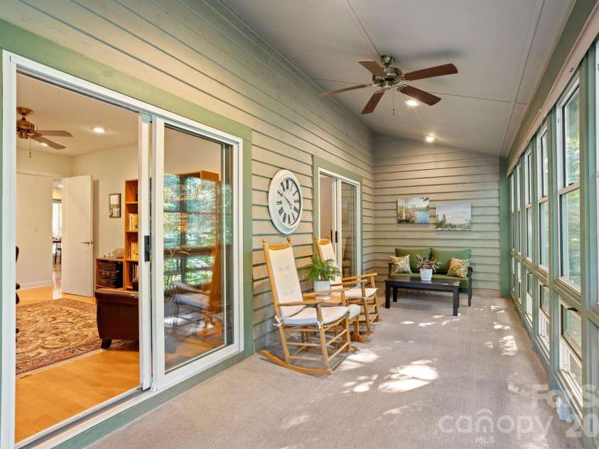 128 Forest View Drive, Flat Rock, NC 28731.  MLS# CAR4372565, YatesRealty ID 13861. 