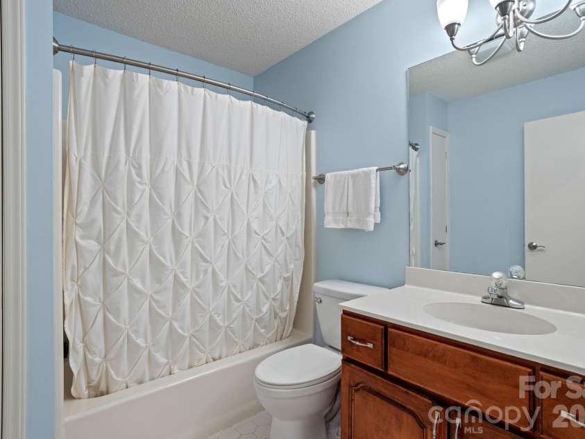 128 Forest View Drive, Flat Rock, NC 28731.  MLS# CAR4372565, YatesRealty ID 13861. 