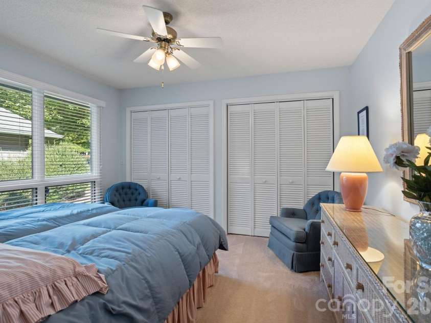 128 Forest View Drive, Flat Rock, NC 28731.  MLS# CAR4372565, YatesRealty ID 13861. 