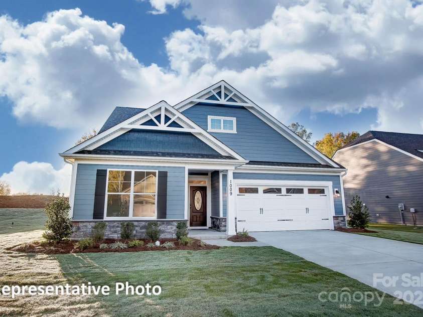 106 Inneswood Lane, Mooresville, NC 28115.  MLS# CAR4256047, YatesRealty ID 13862. 