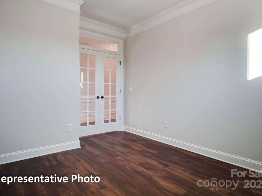 106 Inneswood Lane, Mooresville, NC 28115.  MLS# CAR4256047, YatesRealty ID 13862. 