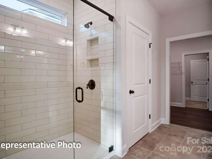 106 Inneswood Lane, Mooresville, NC 28115.  MLS# CAR4256047, YatesRealty ID 13862. 