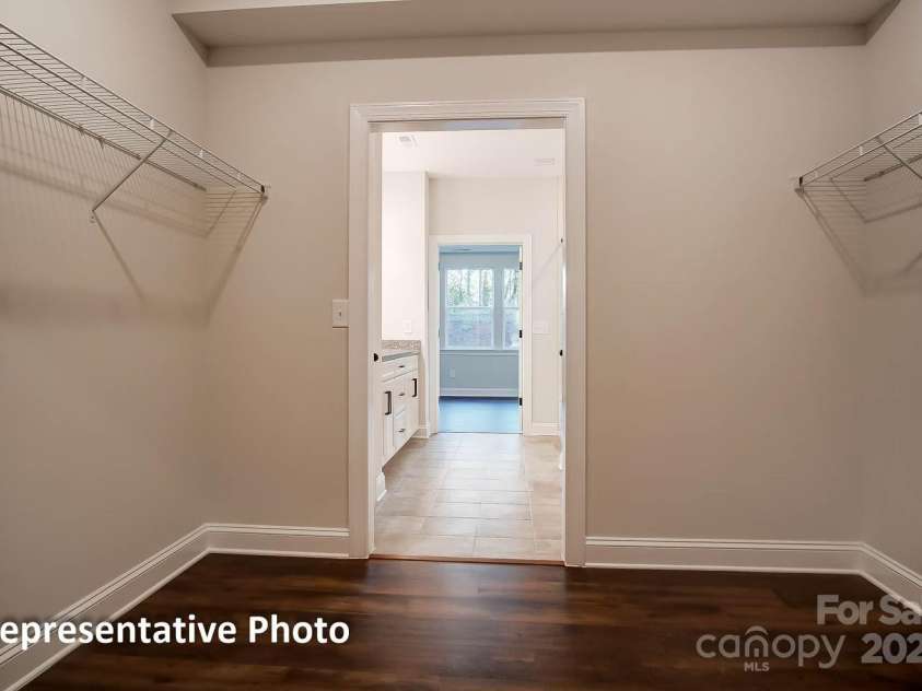 106 Inneswood Lane, Mooresville, NC 28115.  MLS# CAR4256047, YatesRealty ID 13862. 