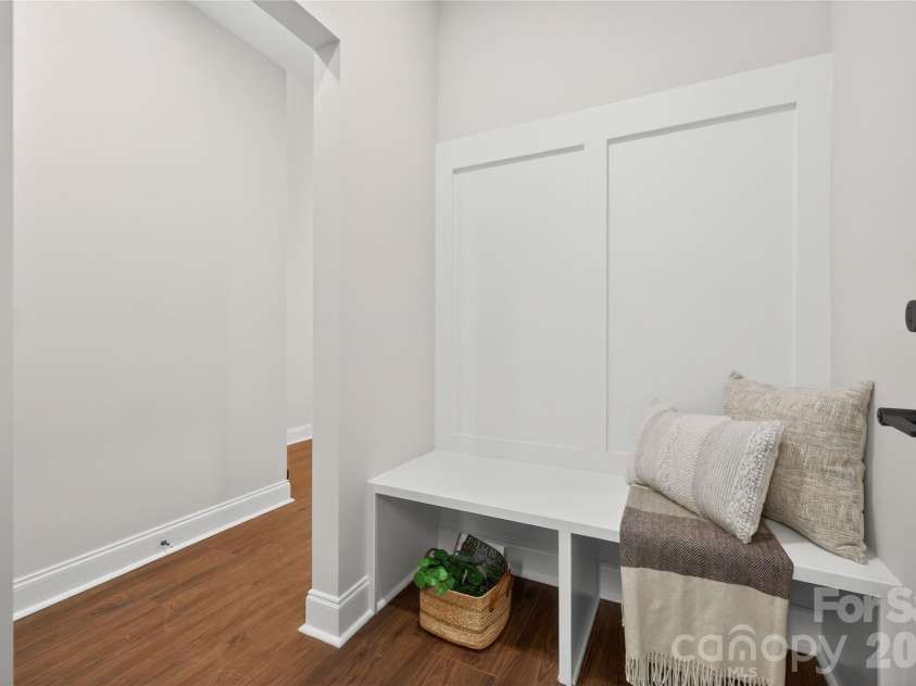 3219 Credenza Road, Charlotte, NC 28208.  MLS# CAR4363734, YatesRealty ID 13862. 
