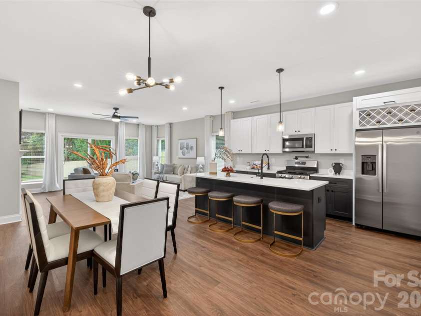 3219 Credenza Road, Charlotte, NC 28208.  MLS# CAR4363734, YatesRealty ID 13862. 