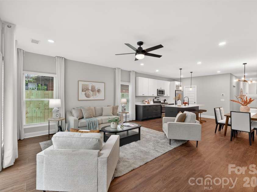 3219 Credenza Road, Charlotte, NC 28208.  MLS# CAR4363734, YatesRealty ID 13862. 