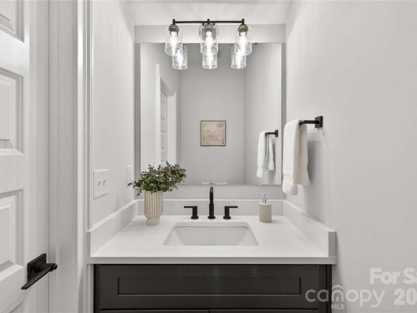3219 Credenza Road, Charlotte, NC 28208.  MLS# CAR4363734, YatesRealty ID 13862. 