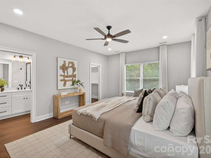 3219 Credenza Road, Charlotte, NC 28208.  MLS# CAR4363734, YatesRealty ID 13862. 