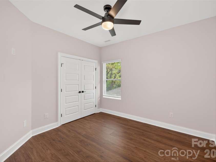 3219 Credenza Road, Charlotte, NC 28208.  MLS# CAR4363734, YatesRealty ID 13862. 