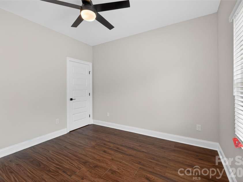 3219 Credenza Road, Charlotte, NC 28208.  MLS# CAR4363734, YatesRealty ID 13862. 