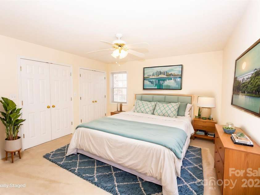 3309 Broad Street, Statesville, NC 28625.  MLS# CAR4291765, YatesRealty ID 13864. 