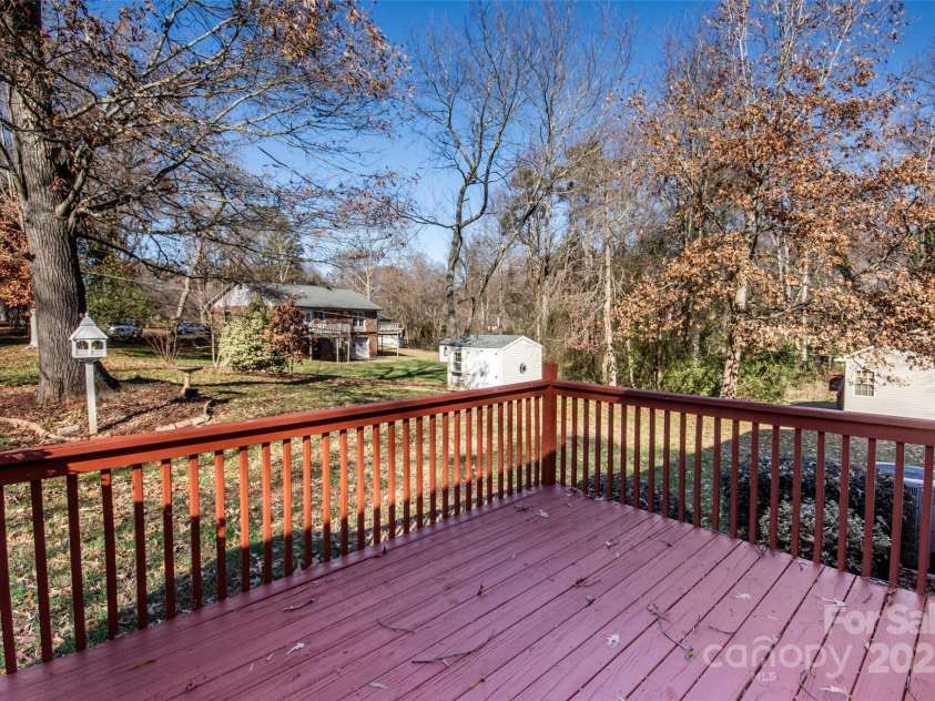 3309 Broad Street, Statesville, NC 28625.  MLS# CAR4291765, YatesRealty ID 13864. 