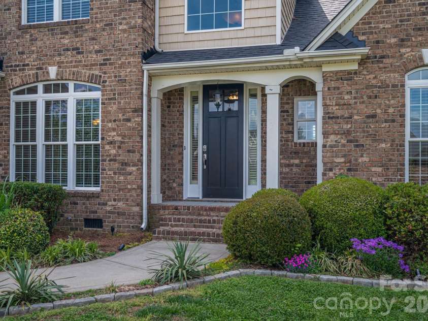 4012 Saint Andrews Court, Cramerton, NC 28032.  MLS# CAR4372411, YatesRealty ID 13864. 