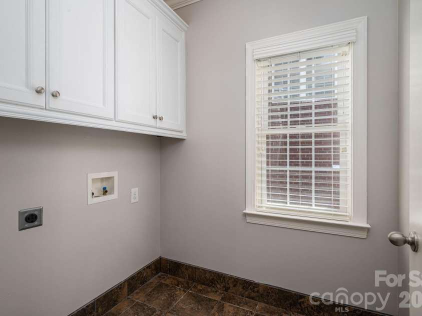 4012 Saint Andrews Court, Cramerton, NC 28032.  MLS# CAR4372411, YatesRealty ID 13864. 