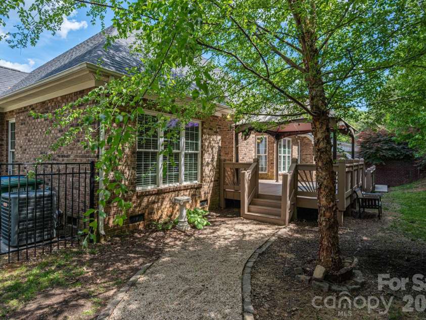 4012 Saint Andrews Court, Cramerton, NC 28032.  MLS# CAR4372411, YatesRealty ID 13864. 