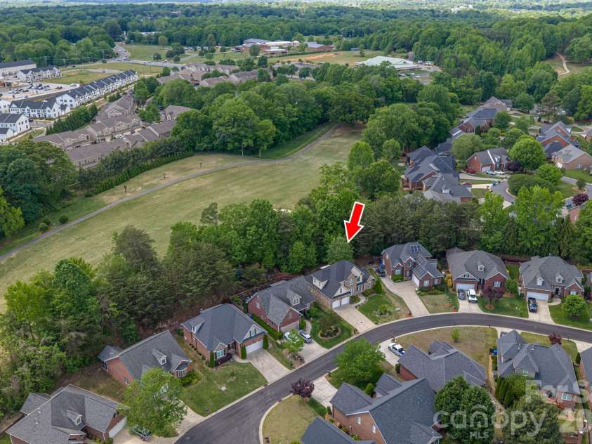 4012 Saint Andrews Court, Cramerton, NC 28032.  MLS# CAR4372411, YatesRealty ID 13864. 