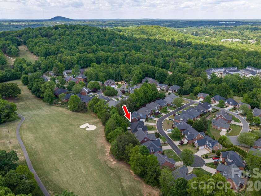 4012 Saint Andrews Court, Cramerton, NC 28032.  MLS# CAR4372411, YatesRealty ID 13864. 