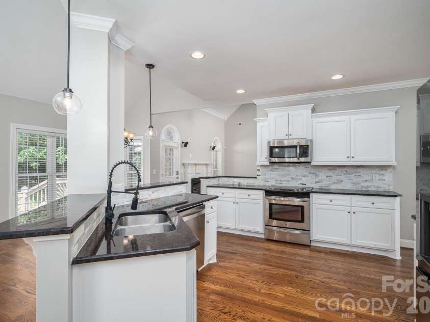 4012 Saint Andrews Court, Cramerton, NC 28032.  MLS# CAR4372411, YatesRealty ID 13864. 