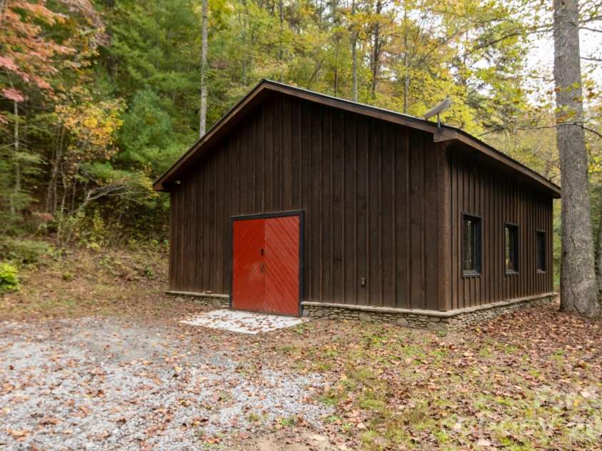 2108 River Hill Road, Murphy, NC 28906.  MLS# CAR4372151, YatesRealty ID 13866. 