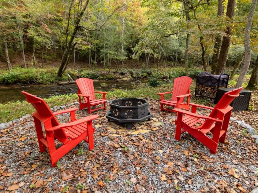 2108 River Hill Road, Murphy, NC 28906.  MLS# CAR4372151, YatesRealty ID 13866. 