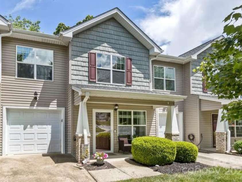 43 Sunny Meadows Boulevard, Arden, NC 28704.  MLS# CAR4249909, YatesRealty ID 13867. 