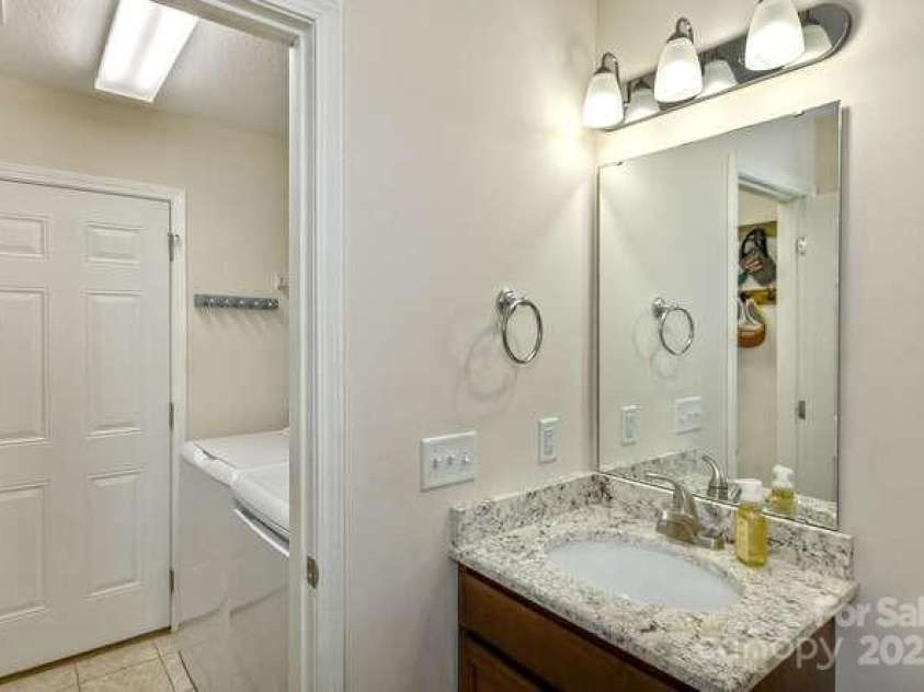 43 Sunny Meadows Boulevard, Arden, NC 28704.  MLS# CAR4249909, YatesRealty ID 13867. Half bath