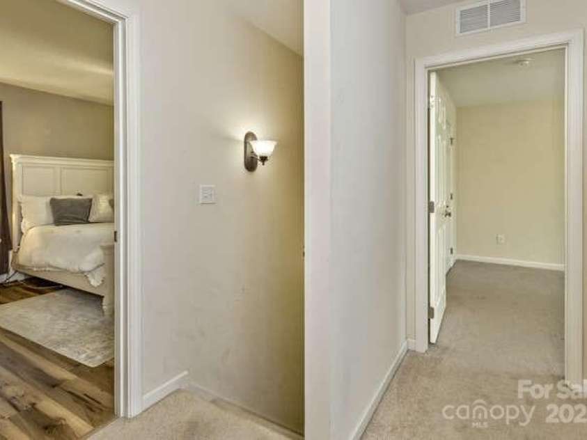 43 Sunny Meadows Boulevard, Arden, NC 28704.  MLS# CAR4249909, YatesRealty ID 13867. Landing at the top of the stairs