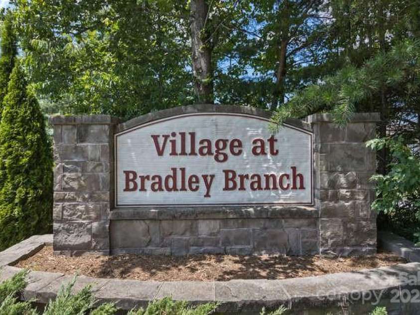 43 Sunny Meadows Boulevard, Arden, NC 28704.  MLS# CAR4249909, YatesRealty ID 13867. Village at Bradley Branch