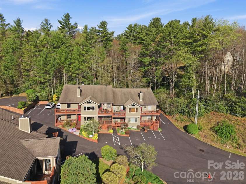 155 Glen Burney Lane, Blowing Rock, NC 28605.  MLS# CAR4372363, YatesRealty ID 13869. 
