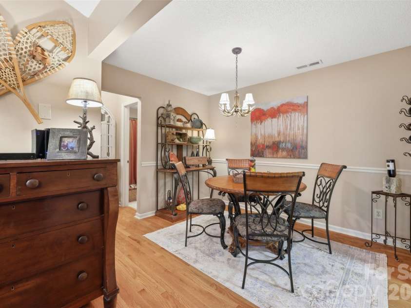 155 Glen Burney Lane, Blowing Rock, NC 28605.  MLS# CAR4372363, YatesRealty ID 13869. 
