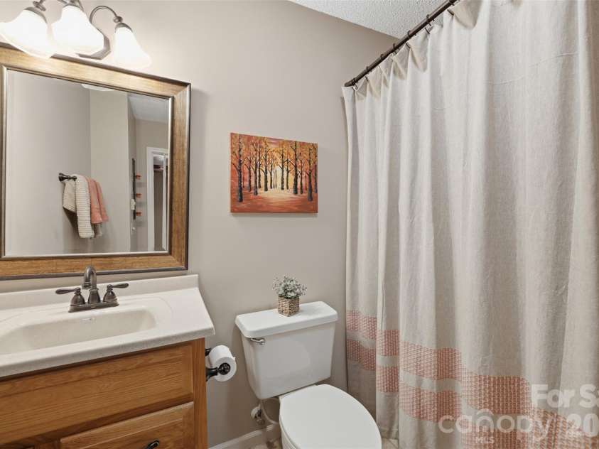 155 Glen Burney Lane, Blowing Rock, NC 28605.  MLS# CAR4372363, YatesRealty ID 13869. 