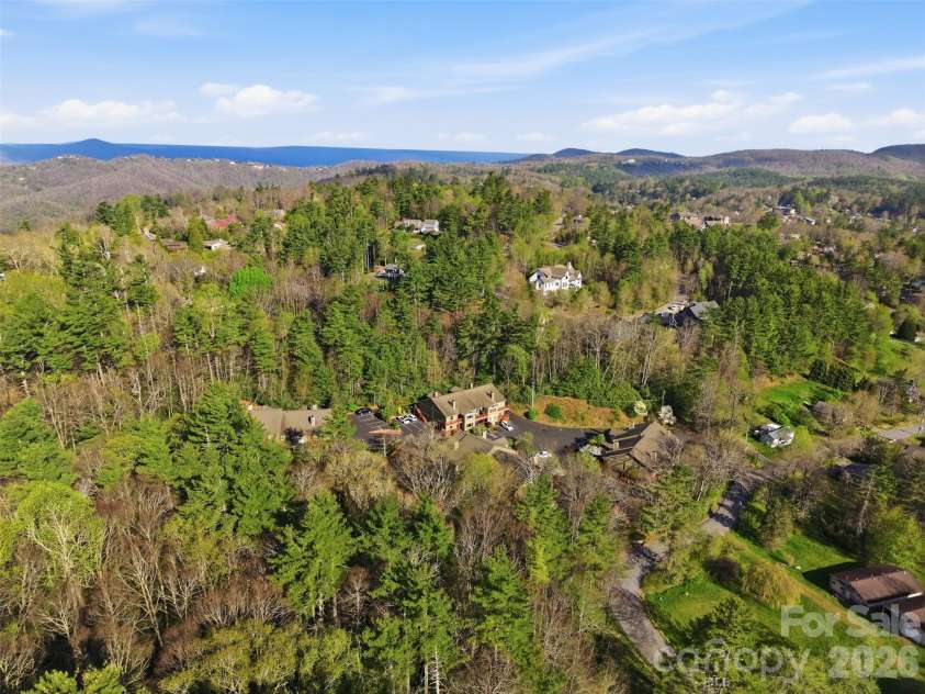 155 Glen Burney Lane, Blowing Rock, NC 28605.  MLS# CAR4372363, YatesRealty ID 13869. 