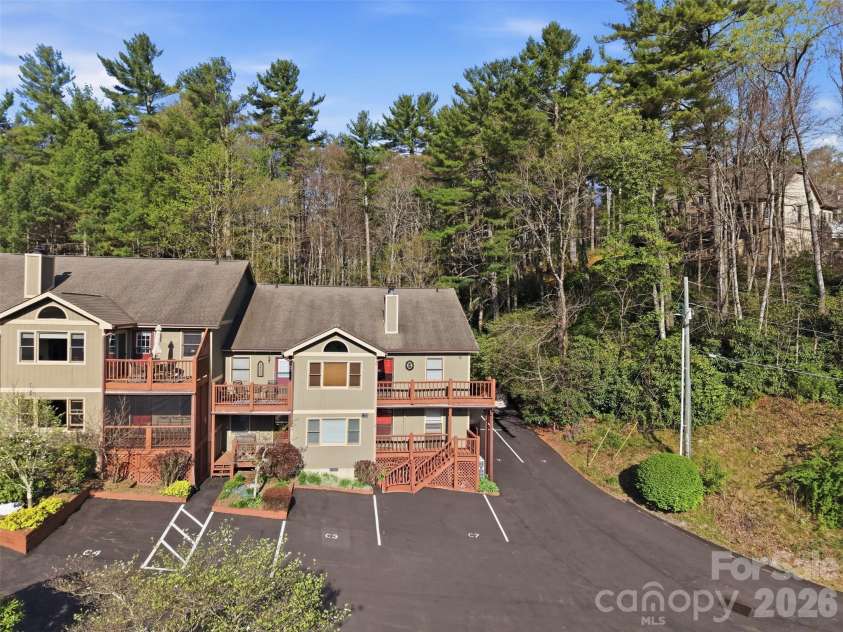 155 Glen Burney Lane, Blowing Rock, NC 28605.  MLS# CAR4372363, YatesRealty ID 13869. 