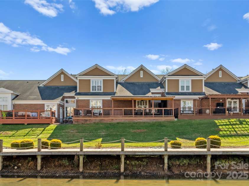 18409 Harborside Drive, Cornelius, NC 28031.  MLS# CAR4223654, YatesRealty ID 13869. 