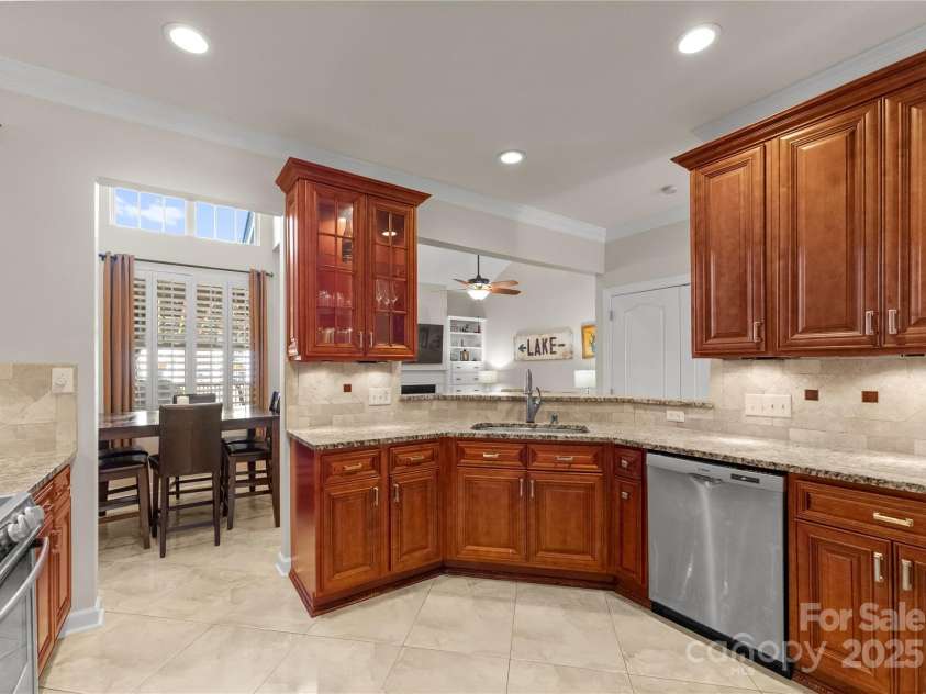 18409 Harborside Drive, Cornelius, NC 28031.  MLS# CAR4223654, YatesRealty ID 13869. 