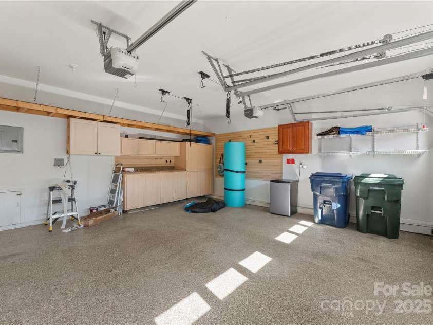 18409 Harborside Drive, Cornelius, NC 28031.  MLS# CAR4223654, YatesRealty ID 13869. 