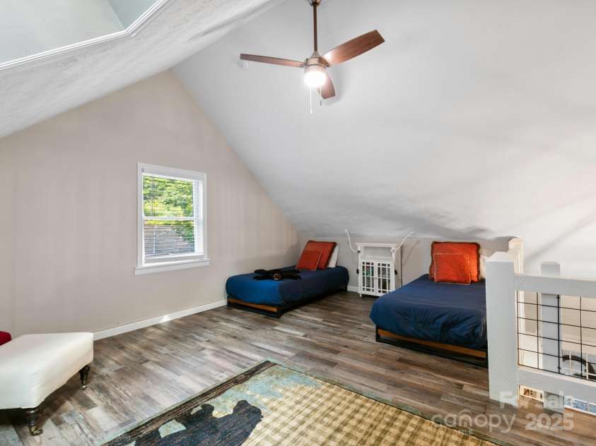 139 Kammerer Drive, Waynesville, NC 28785.  MLS# CAR4302164, YatesRealty ID 1387. Loft