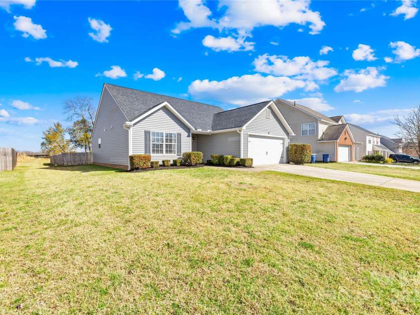 414 Glencroft Drive, Wingate, NC 28174.  MLS# CAR4223970, YatesRealty ID 1387. 