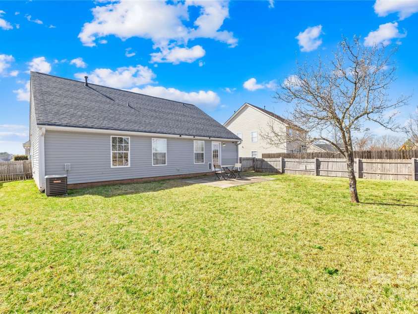 414 Glencroft Drive, Wingate, NC 28174.  MLS# CAR4223970, YatesRealty ID 1387. 