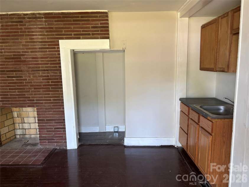 312 Davis Park Road, Gastonia, NC 28052.  MLS# CAR4372460, YatesRealty ID 13870. 