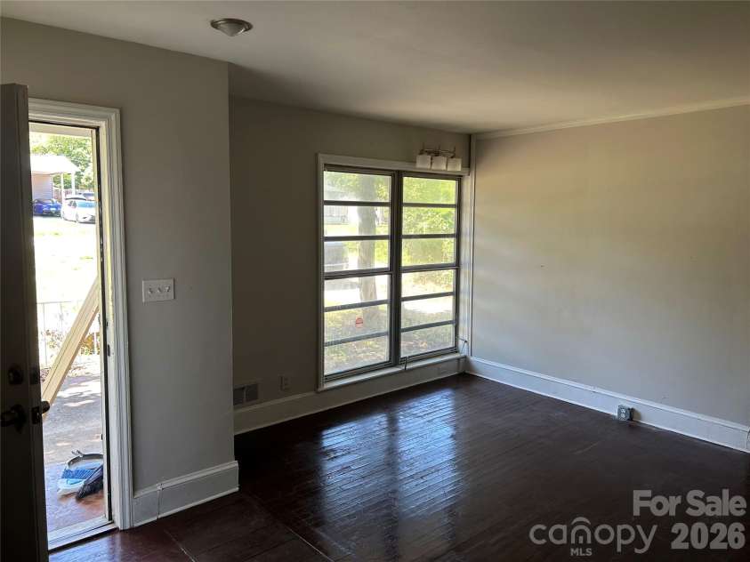 312 Davis Park Road, Gastonia, NC 28052.  MLS# CAR4372460, YatesRealty ID 13870. 