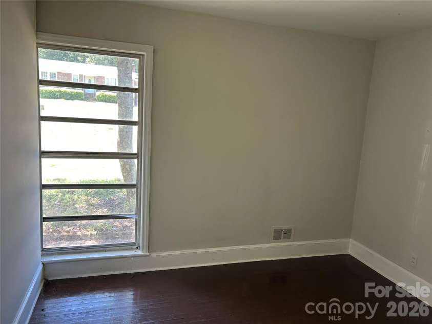 312 Davis Park Road, Gastonia, NC 28052.  MLS# CAR4372460, YatesRealty ID 13870. 