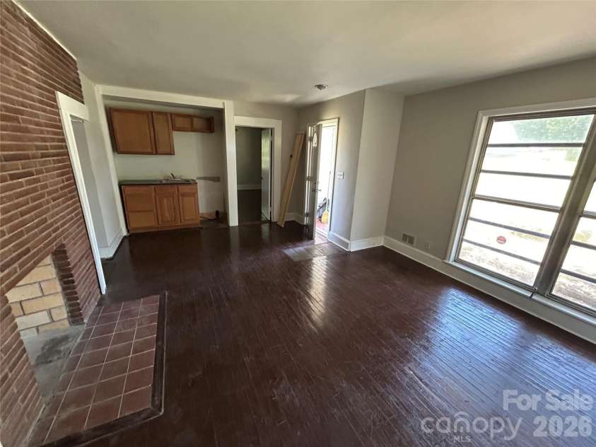 312 Davis Park Road, Gastonia, NC 28052.  MLS# CAR4372460, YatesRealty ID 13870. 