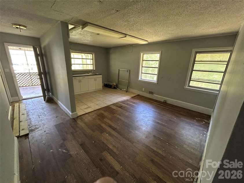 312 Davis Park Road, Gastonia, NC 28052.  MLS# CAR4372460, YatesRealty ID 13870. 