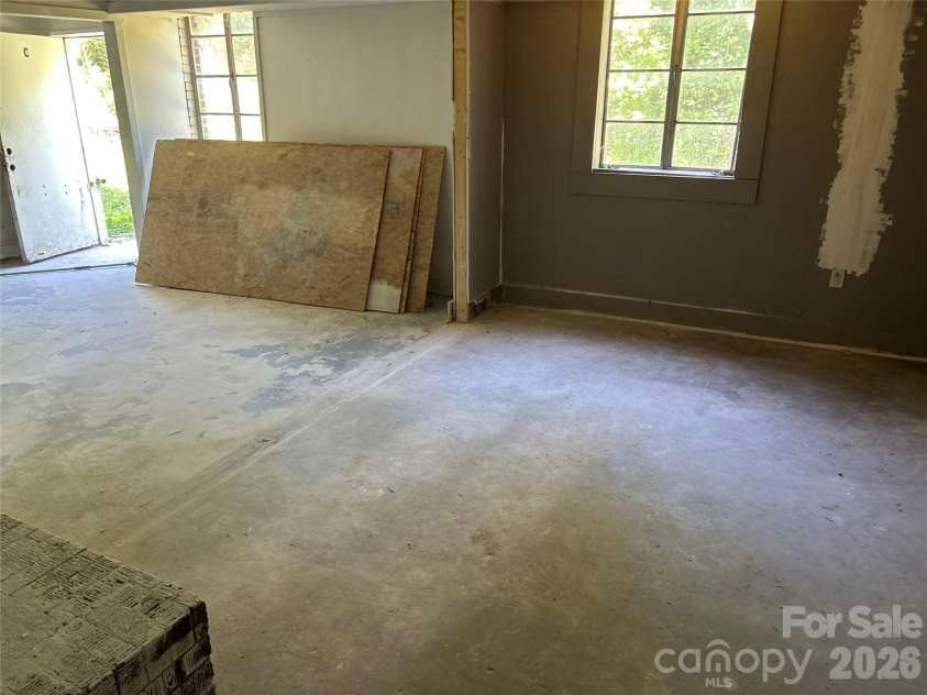 312 Davis Park Road, Gastonia, NC 28052.  MLS# CAR4372460, YatesRealty ID 13870. 