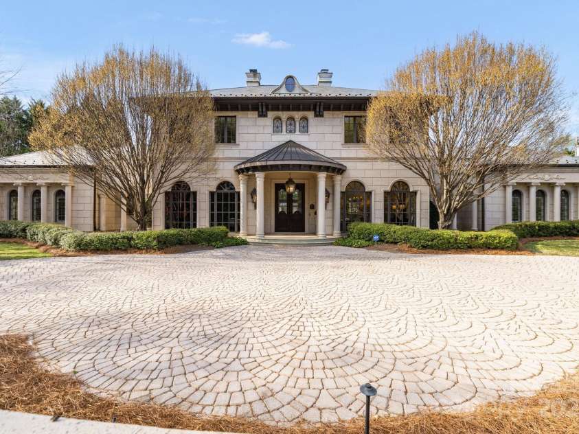 2725 Windsor Road, Winston Salem, NC 27104.  MLS# CAR4222418, YatesRealty ID 13874. 