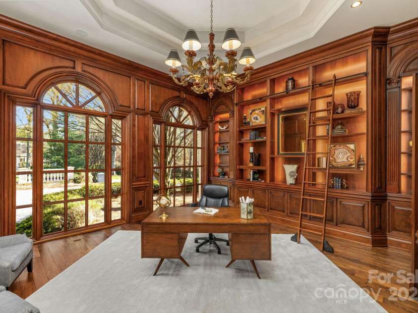 2725 Windsor Road, Winston Salem, NC 27104.  MLS# CAR4222418, YatesRealty ID 13874. 